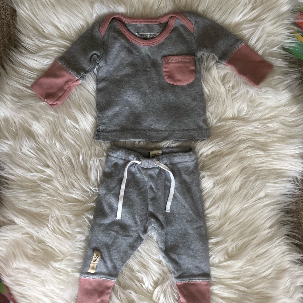 L’oved Baby Organic Two piece 0-3 MO